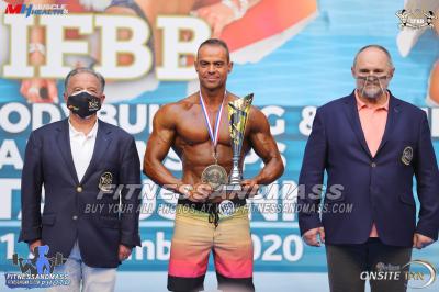 Master Men's Physique Overall
