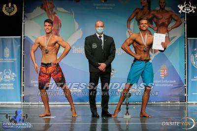 Junior Men's Physique 21- 23 yrs