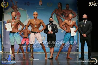 Men's Physique over 182 cm