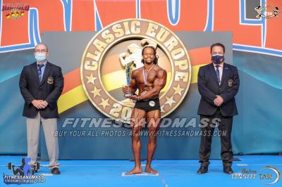 Men's Classic Physique Overall
