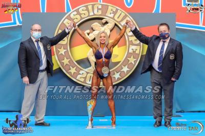 Master's Women's Bikini Fitness Overall